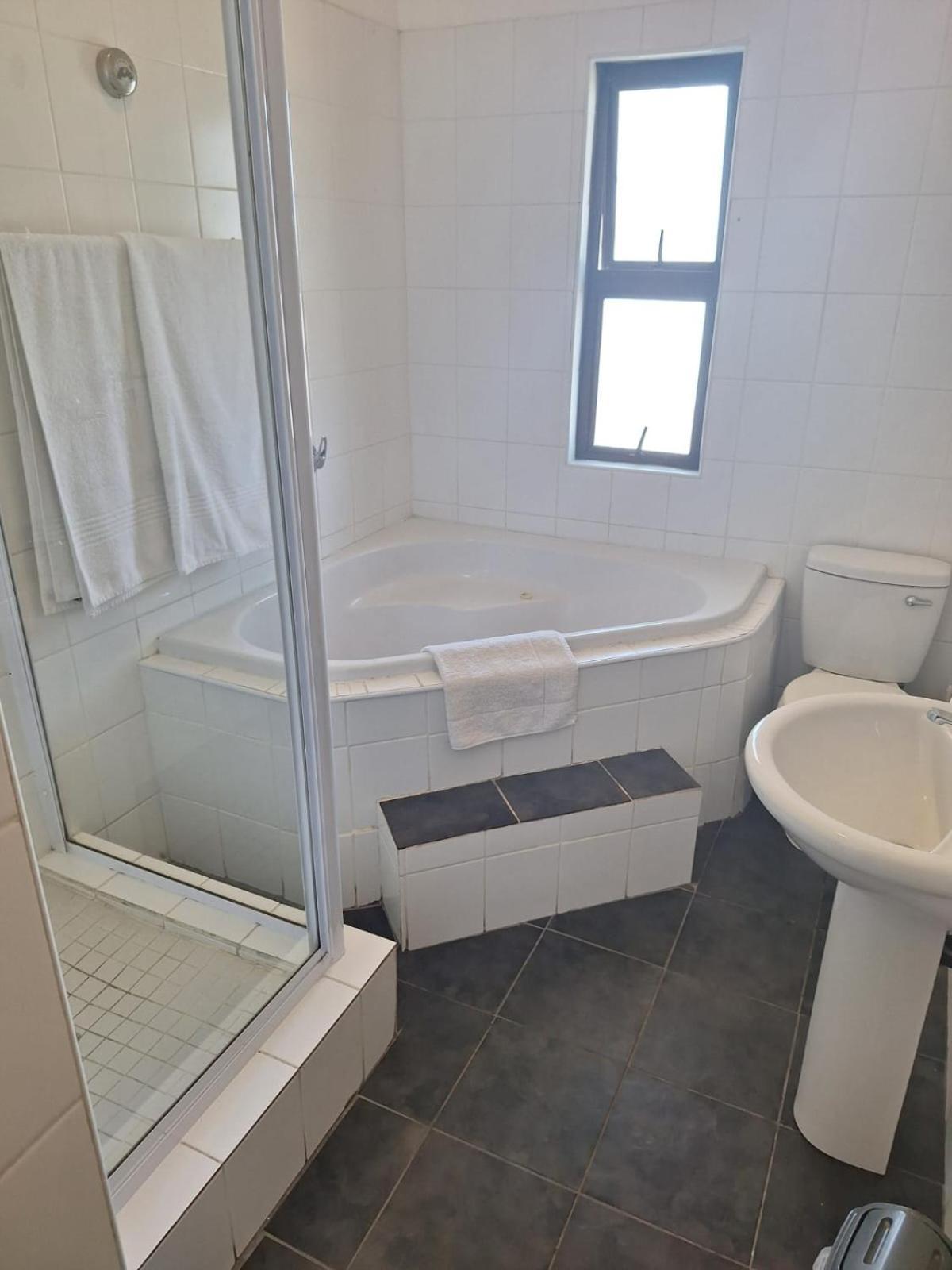 Gonubie Hotel Екстериор снимка